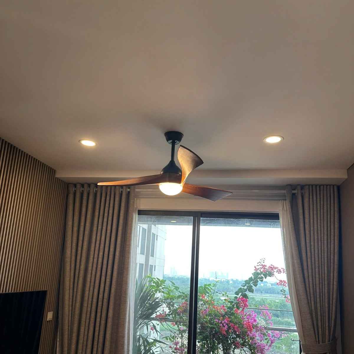 Vừa làm mát vừa chiếu sáng